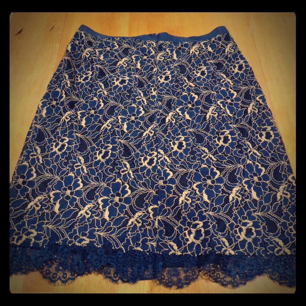 Blue skirt with gold lace, fully lined - Picture 1 of 6